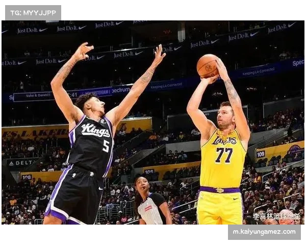 湖人进攻节奏依赖东契奇掌控 詹姆斯缺阵阶段阵容磨合遇挑战